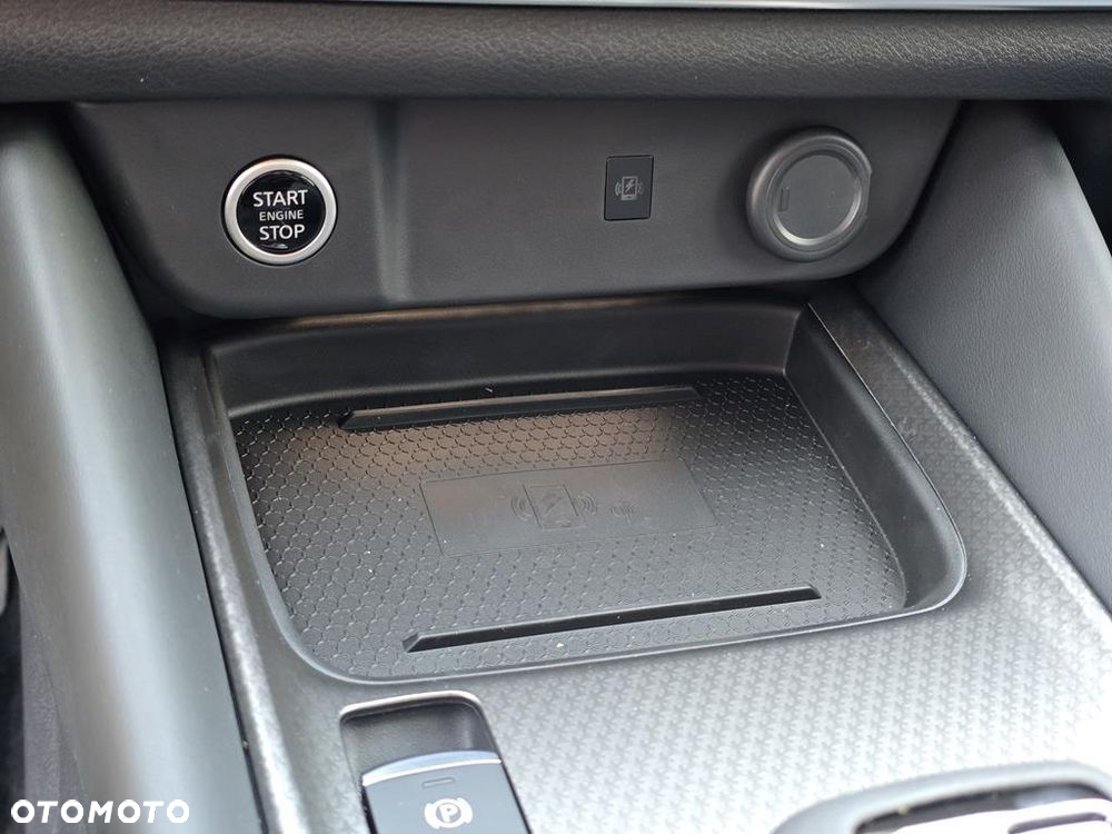 Nissan Qashqai 1.3 DIG-T mHEV N-Connecta Xtronic - 22