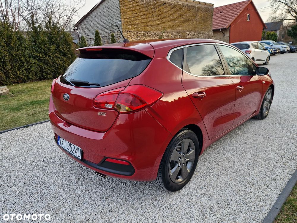 Kia Ceed 1.4 CVVT Fifa World Cup Edition - 17