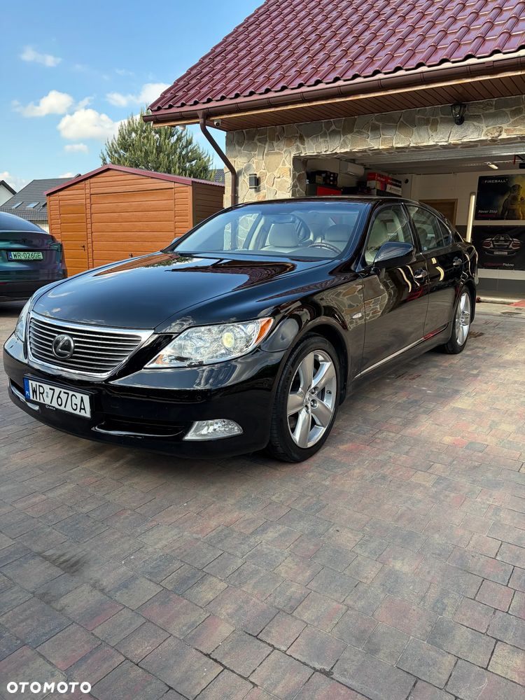 Lexus LS 460 Superior - 1