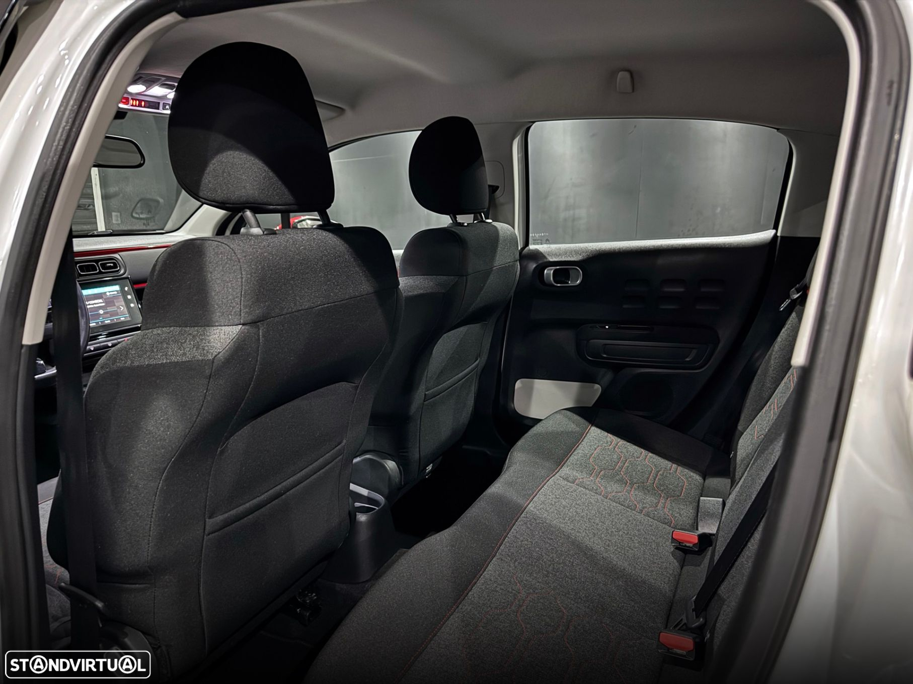 Citroën C3 1.2 PureTech Shine - 24
