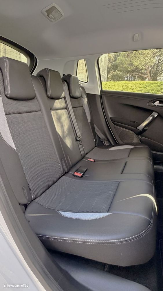 Peugeot 2008 1.2 PureTech Allure - 34