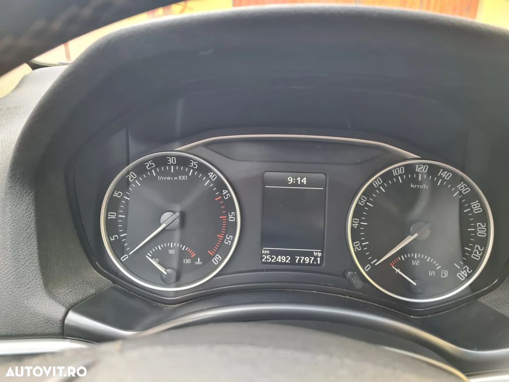 Skoda Octavia 1.6 TDI Greenline - 6