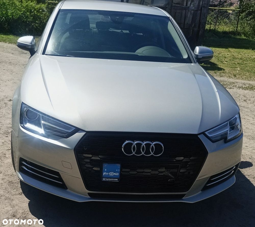 Audi A4 Limousine - 1