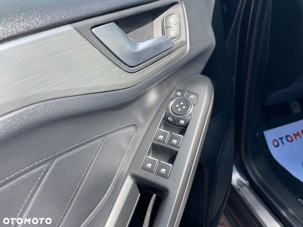 Ford Focus 2.0 EcoBlue Titanium - 19