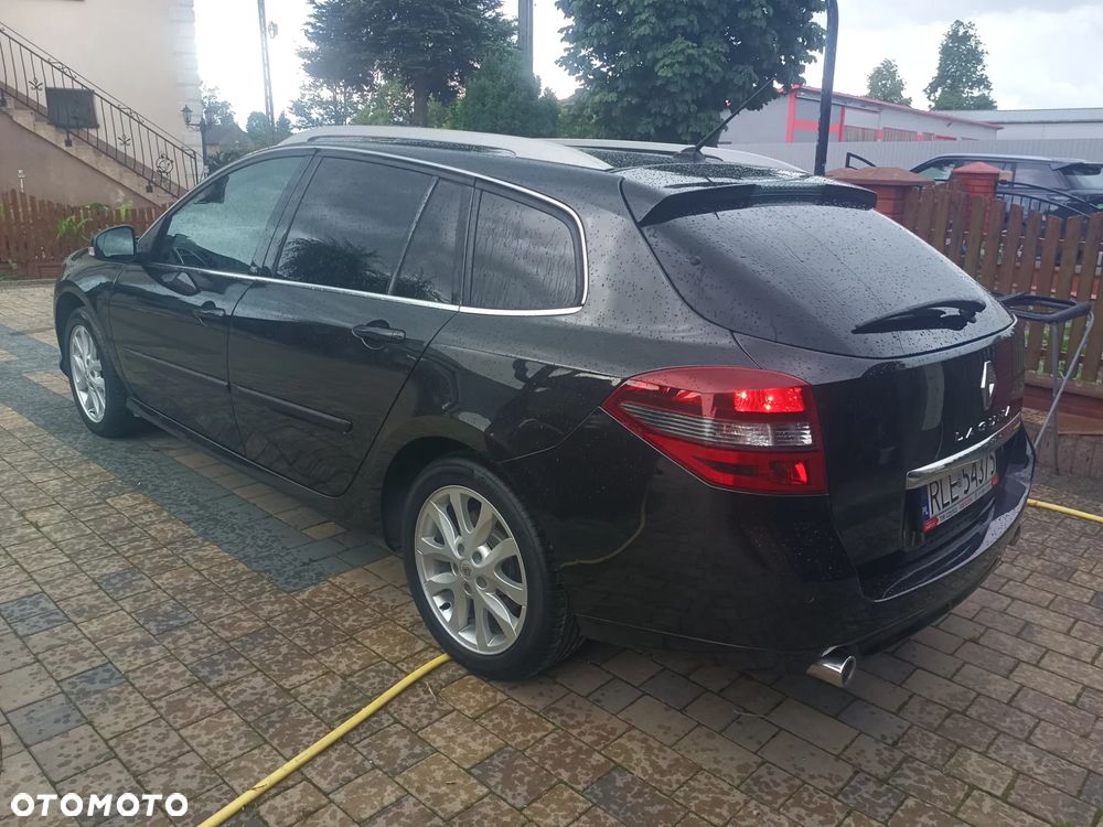 Renault Laguna 2.0 dCi Initiale - 9