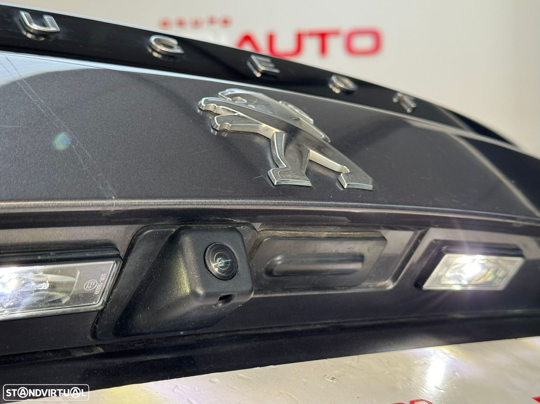 Peugeot 2008 1.2 PureTech Active - 18