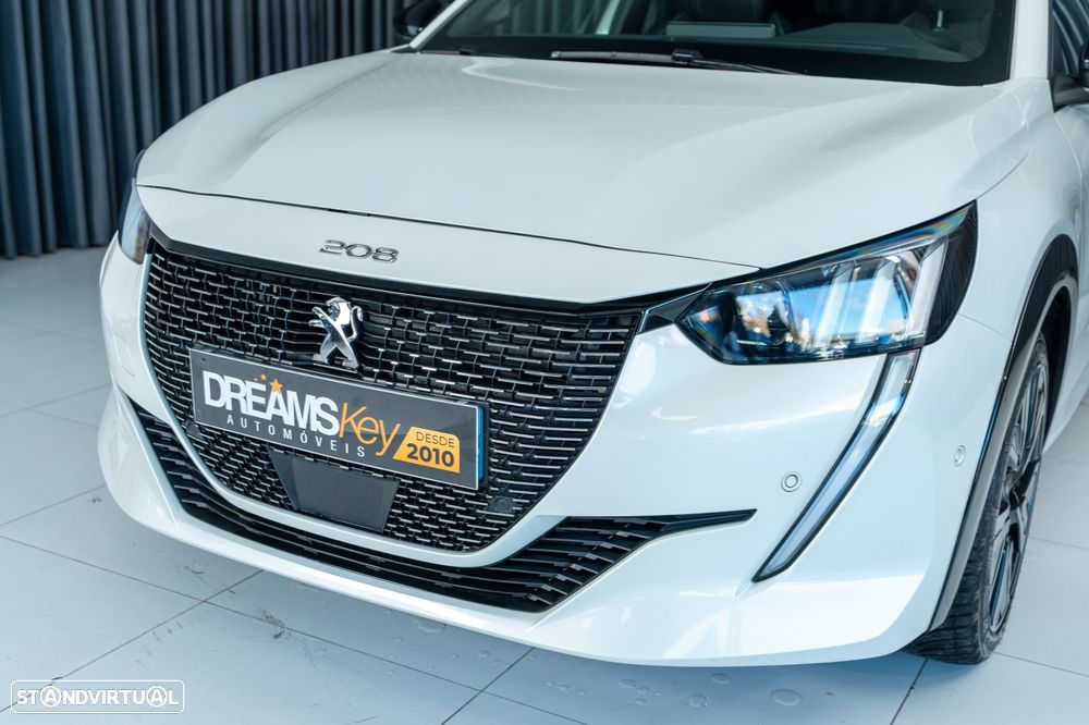 Peugeot 208 PureTech 100 EAT8 GT Pack - 33
