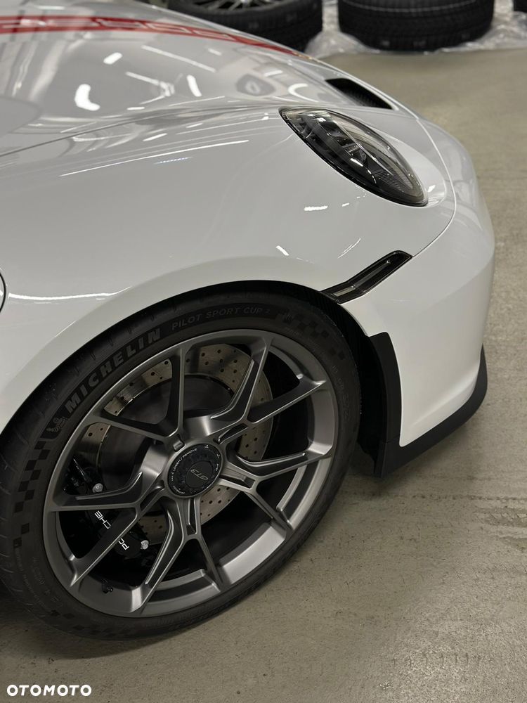 Porsche 911 GT3 - 13
