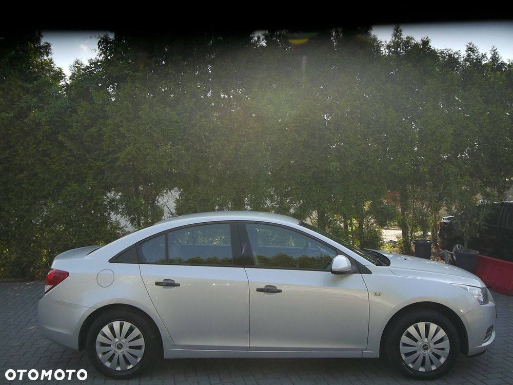 Chevrolet Cruze - 15