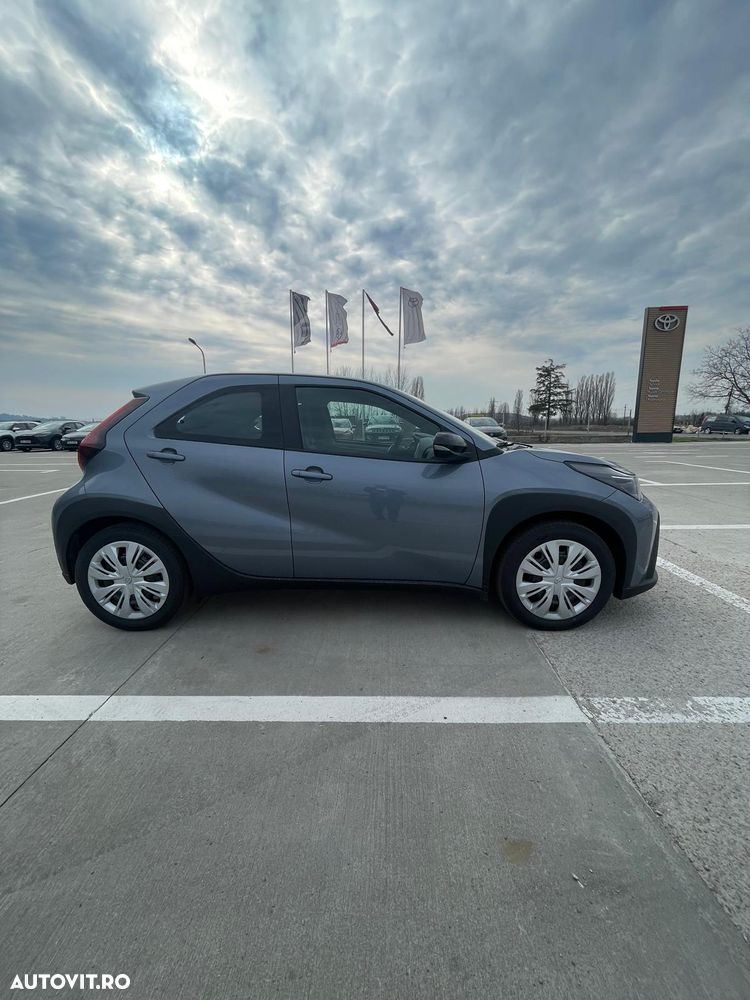Toyota Aygo X 1.5l HEV 116CP Active - 3