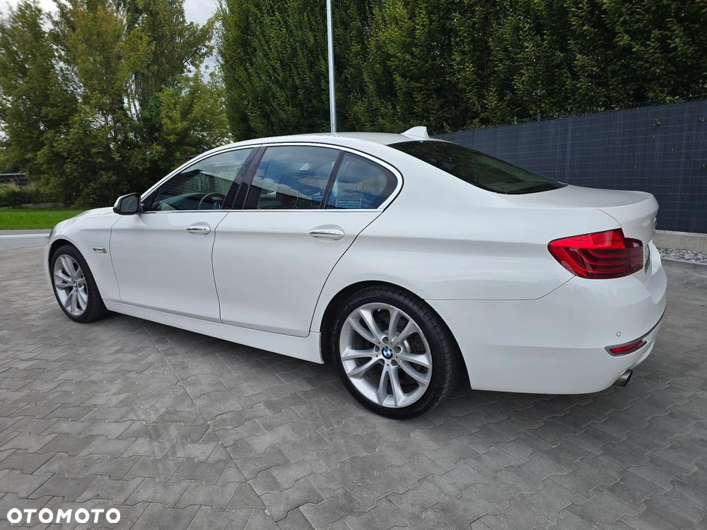 BMW Seria 5 535i xDrive Sport-Aut Luxury Line - 14