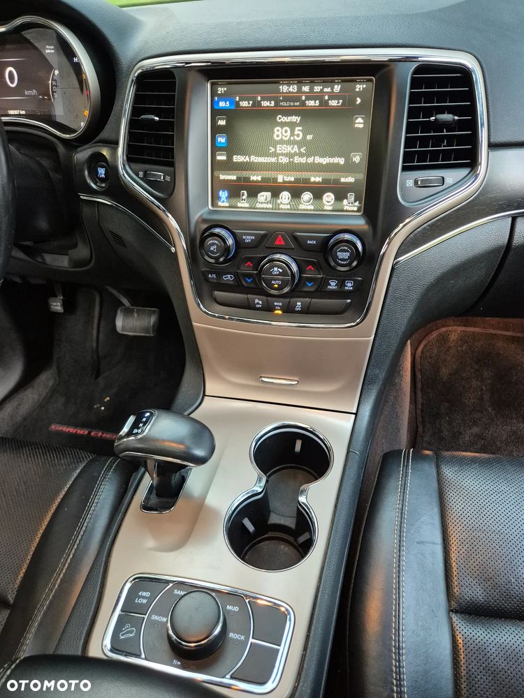 Jeep Grand Cherokee - 11