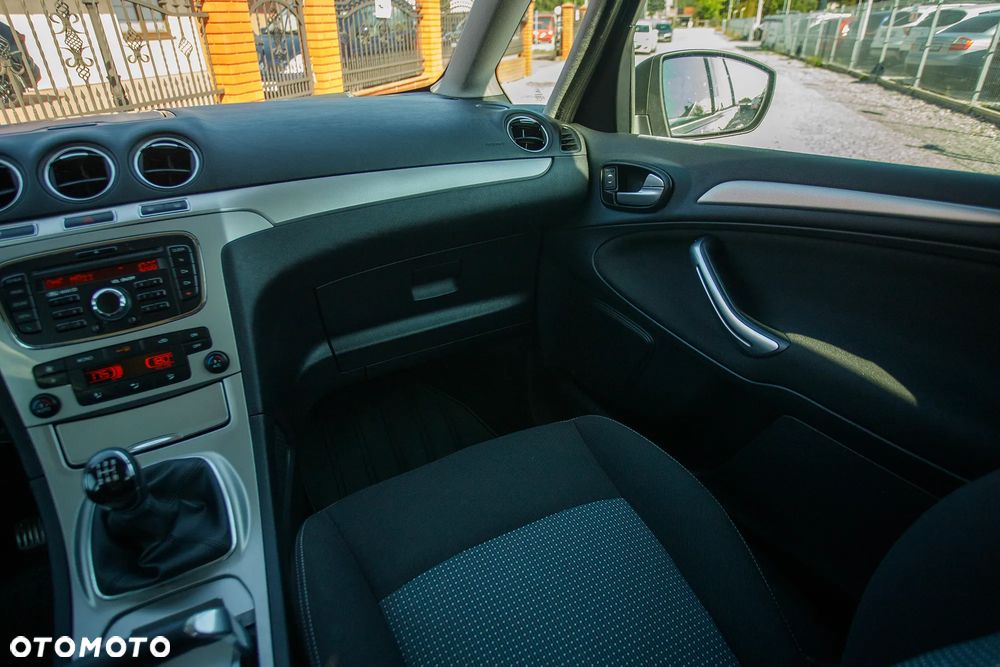 Ford Galaxy 2.0 FF Titanium - 29