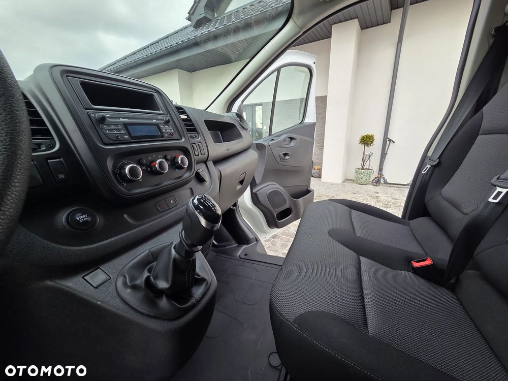Renault Trafic - 13