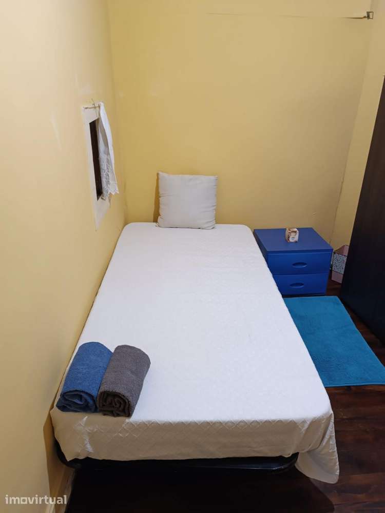 Quarto - localizado em Montarroio Coimbra - Grande imagem: 5/23