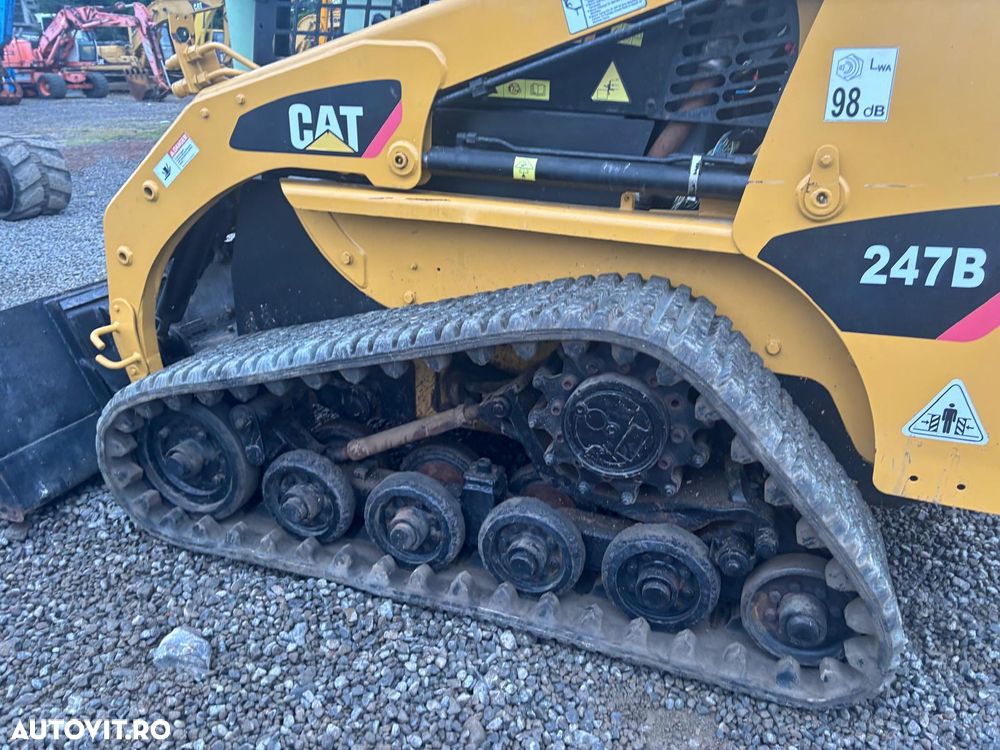 Caterpillar 247B - 10
