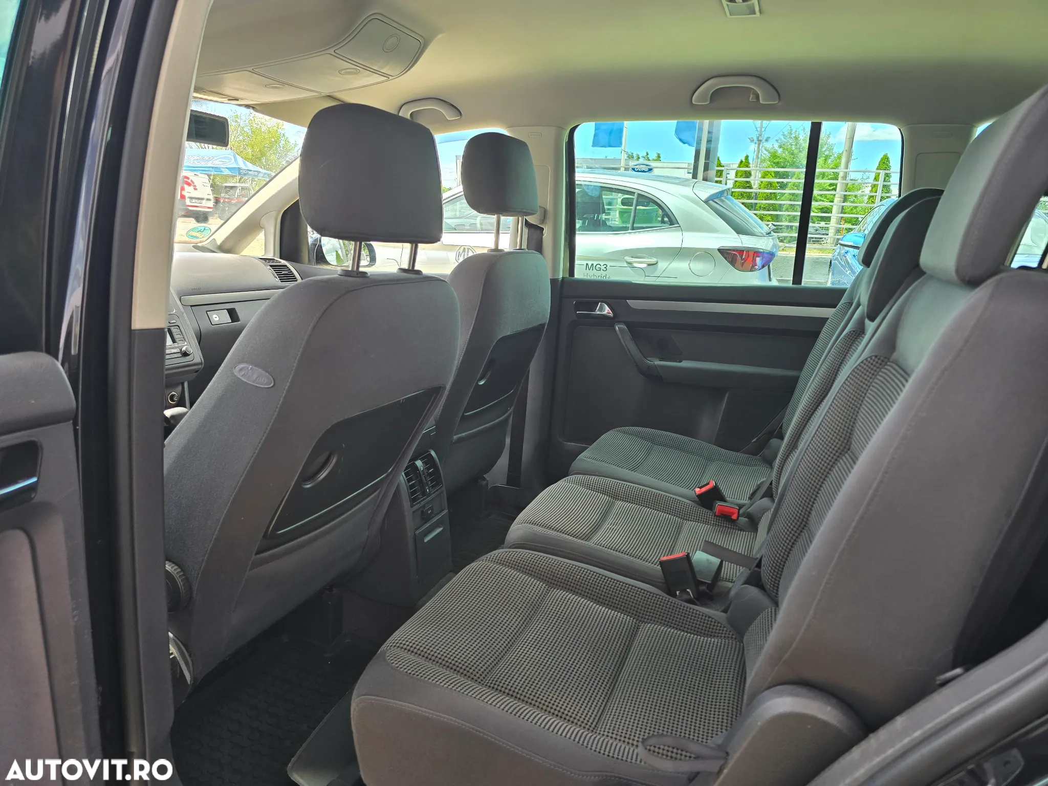 Volkswagen Touran 2.0 TDI DPF DSG Comfortline - 15