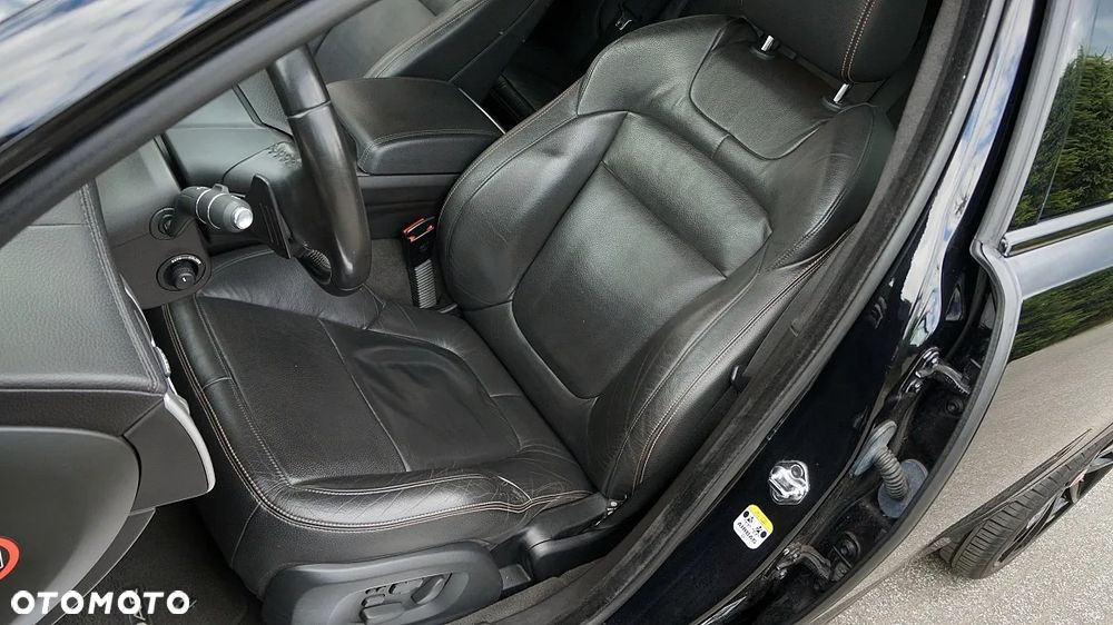 Jaguar XF 2.2 D R-Sport - 17