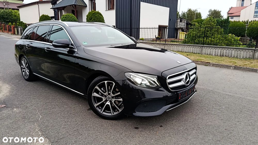 Mercedes-Benz Klasa E 220 d 9G-TRONIC - 2