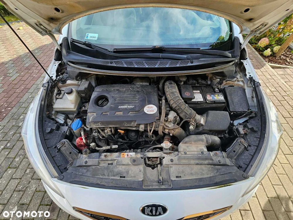 Kia Ceed - 8