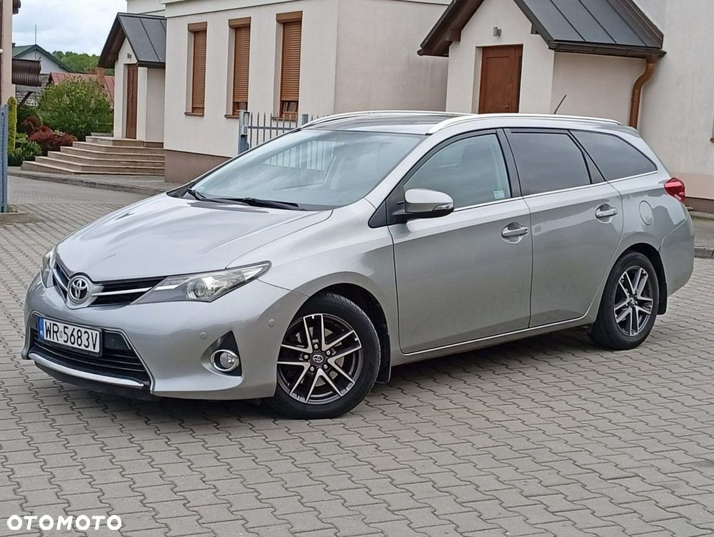 Toyota Auris - 19