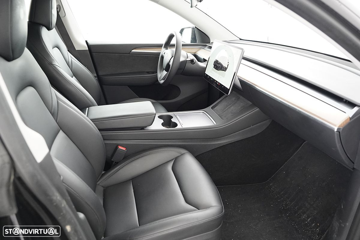 Tesla Model Y Long Range Tração Integral - 19