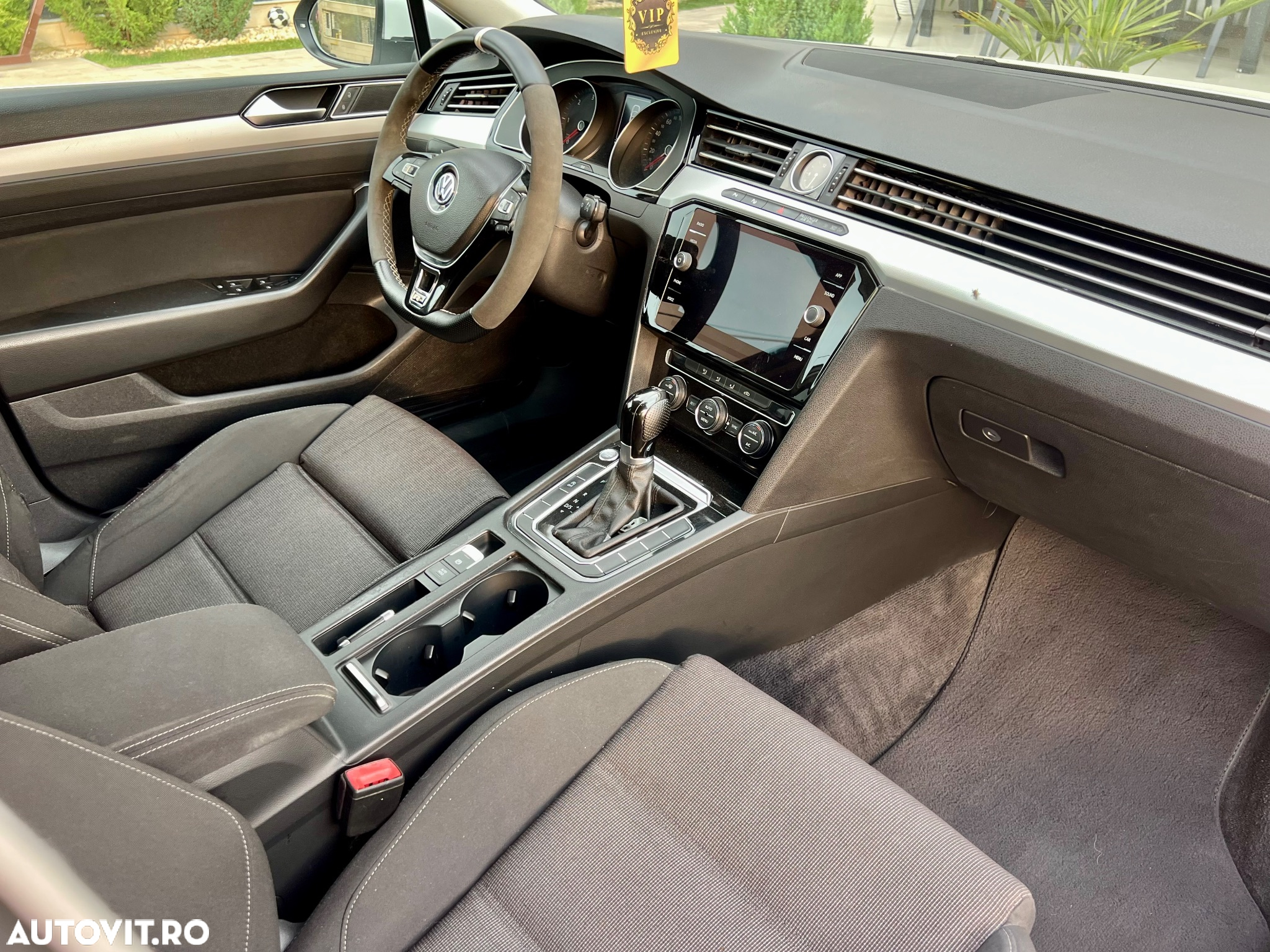Volkswagen Passat 1.6 TDI (BlueMotion Technology) DSG Comfortline - 11