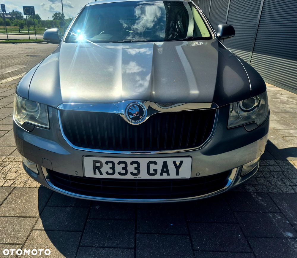 Skoda Superb 2.0 TDI Elegance DSG - 5