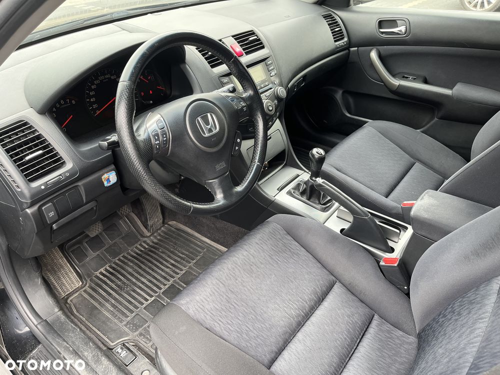 Honda Accord 2.0 Executive - 12