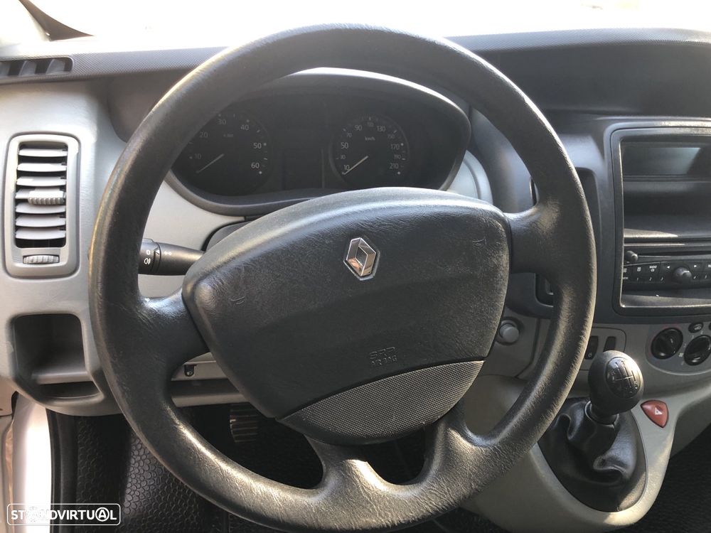 Renault Trafic 2.0 dCi L1H1 - 17