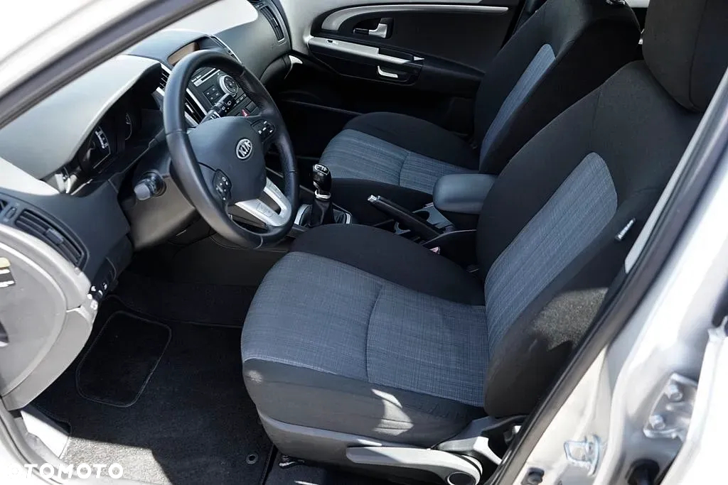 Kia Ceed - 17