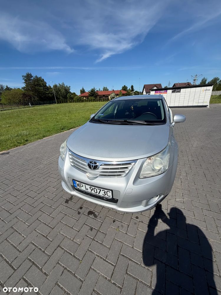 Toyota Avensis 1.8 Sol plus NAVI - 12