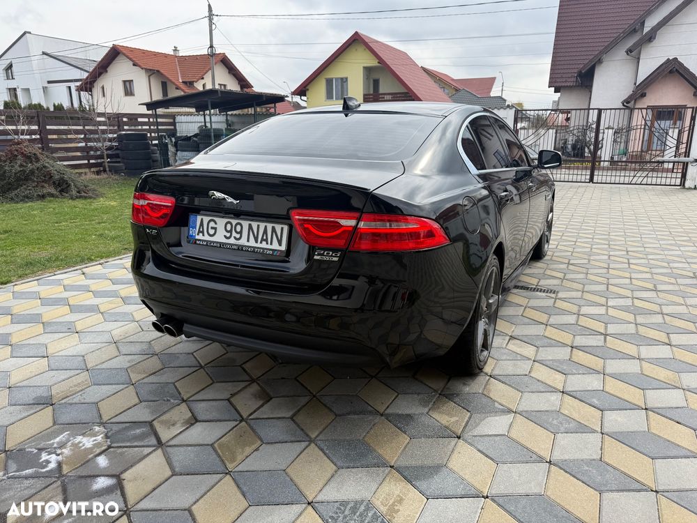 Jaguar XE D180 Aut. R-Dynamic SE - 2