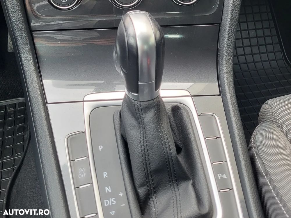 Volkswagen Golf 2.0 TDI (BlueMotion Technology) DSG Comfortline - 18