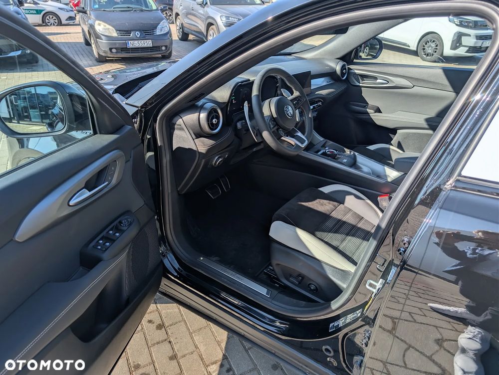 Alfa Romeo Tonale 1.5 T4 GSE mHEV Sport Speciale DCT - 8