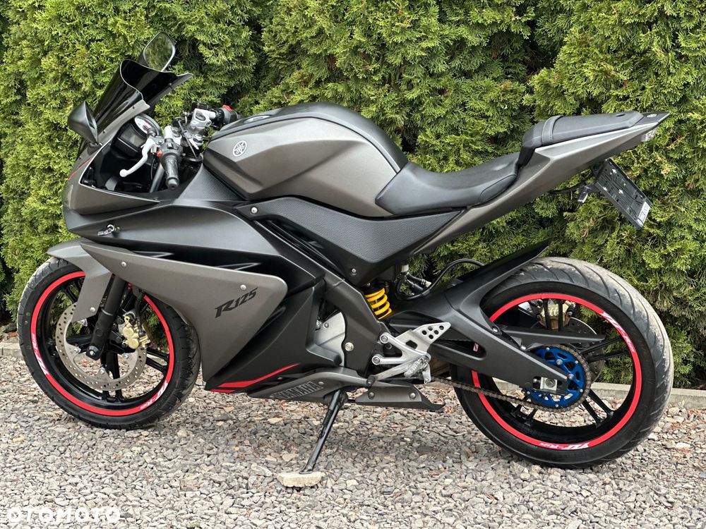 Yamaha YZF - 6