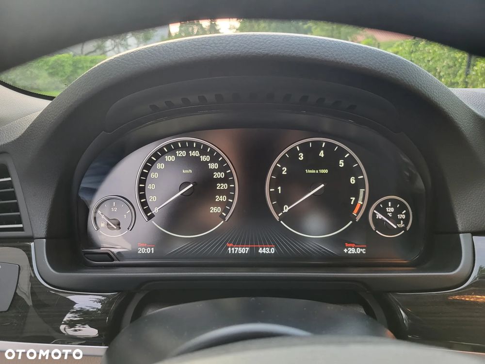BMW Seria 5 528i xDrive Luxury Line - 21