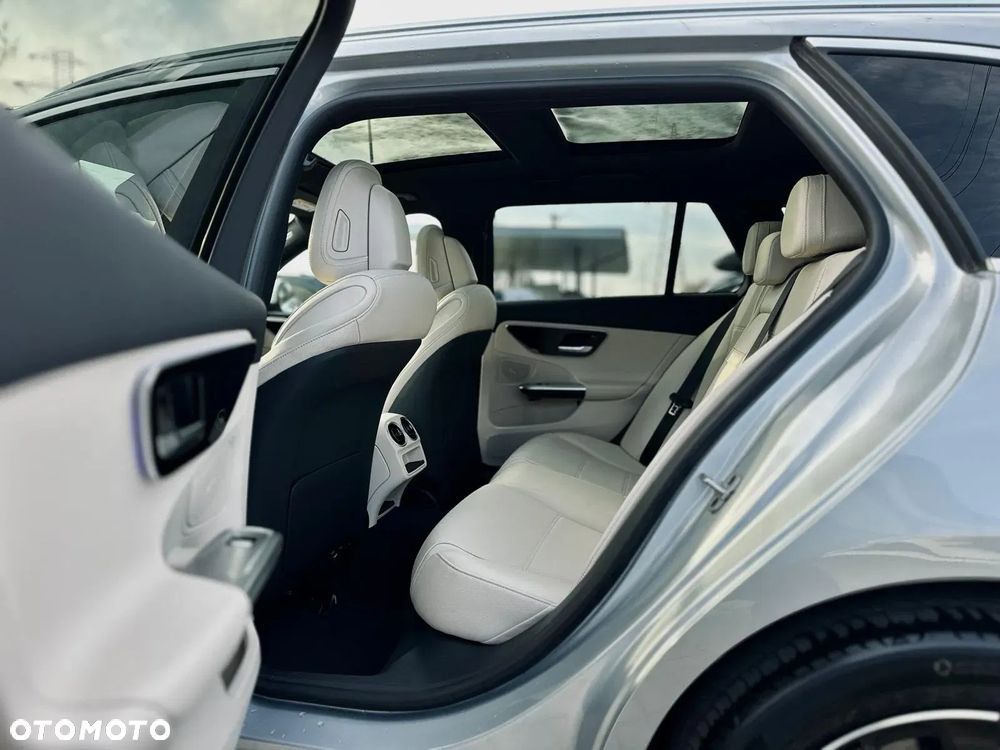 Mercedes-Benz Klasa C 300 de PHEV 4-Matic Avantgarde - 28