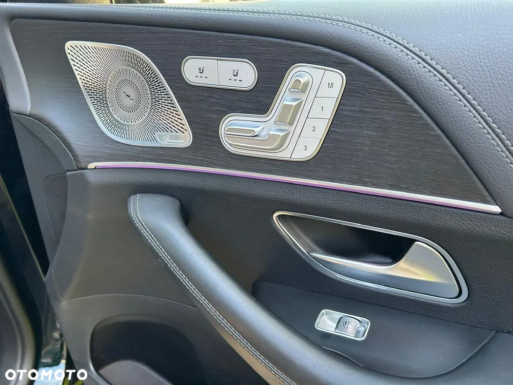 Mercedes-Benz GLE - 32