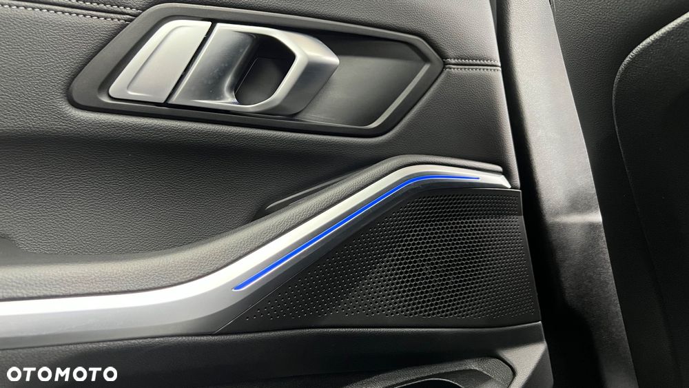 BMW Seria 3 320d xDrive Luxury Line - 18