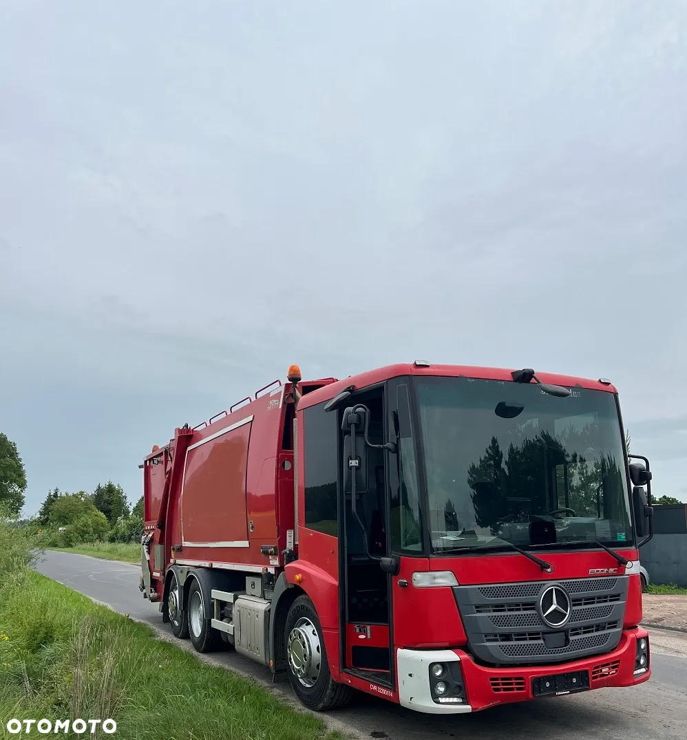 Mercedes-Benz Econic 2630 - 2
