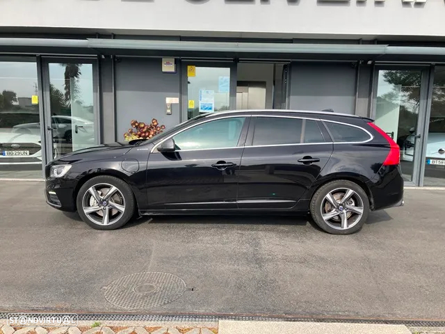 Volvo V60 2.4 D6 R-Design AWD Phev - 5