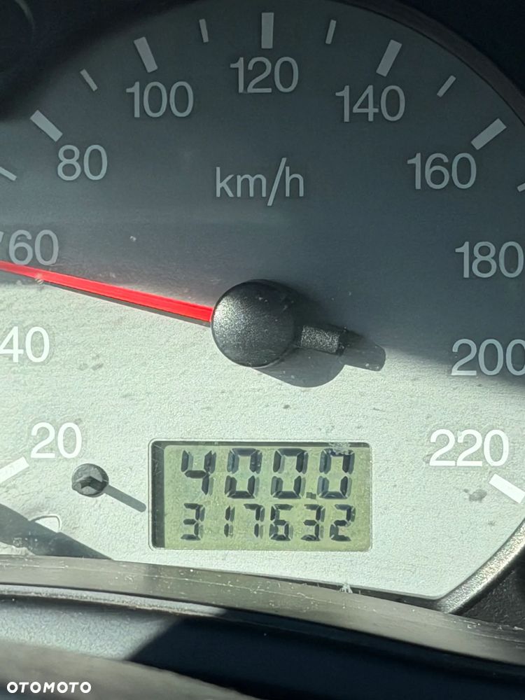 Ford Focus 1.6 Ambiente - 9