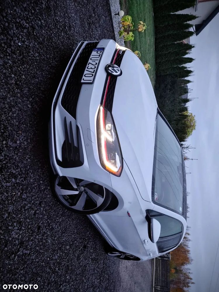 Volkswagen Golf GTI (BlueMotion Technology) DSG Performance - 15