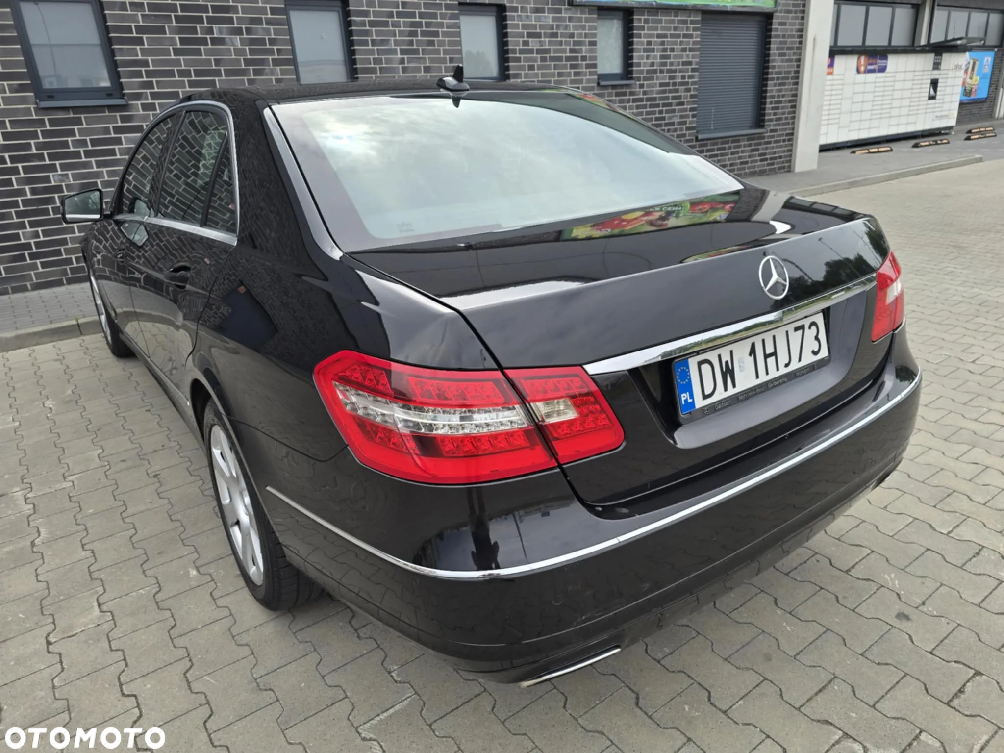 Mercedes-Benz Klasa E 200 T BlueEFFICIENCY 7G-TRONIC Avantgarde - 15