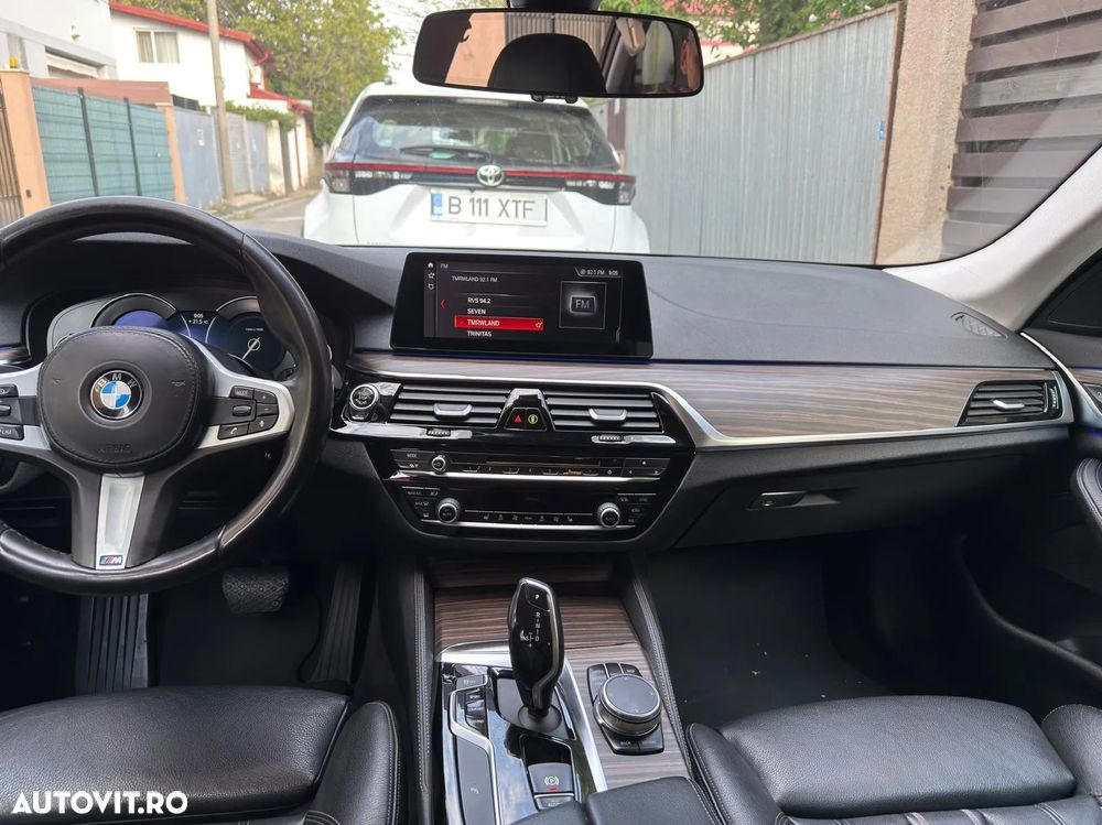 BMW Seria 5 530i xDrive Touring Aut. Luxury Line - 13