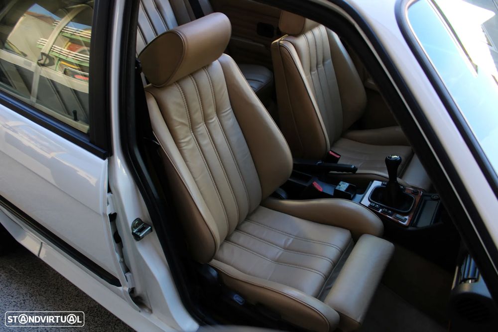 BMW 325 i Touring - 30