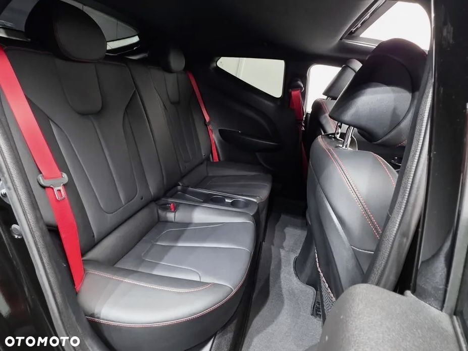 Hyundai Veloster - 10