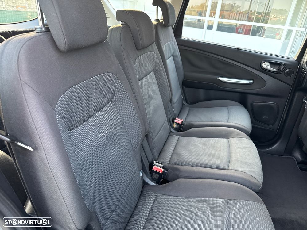 Ford S-Max 1.8 TDCi Titanium 7L - 17