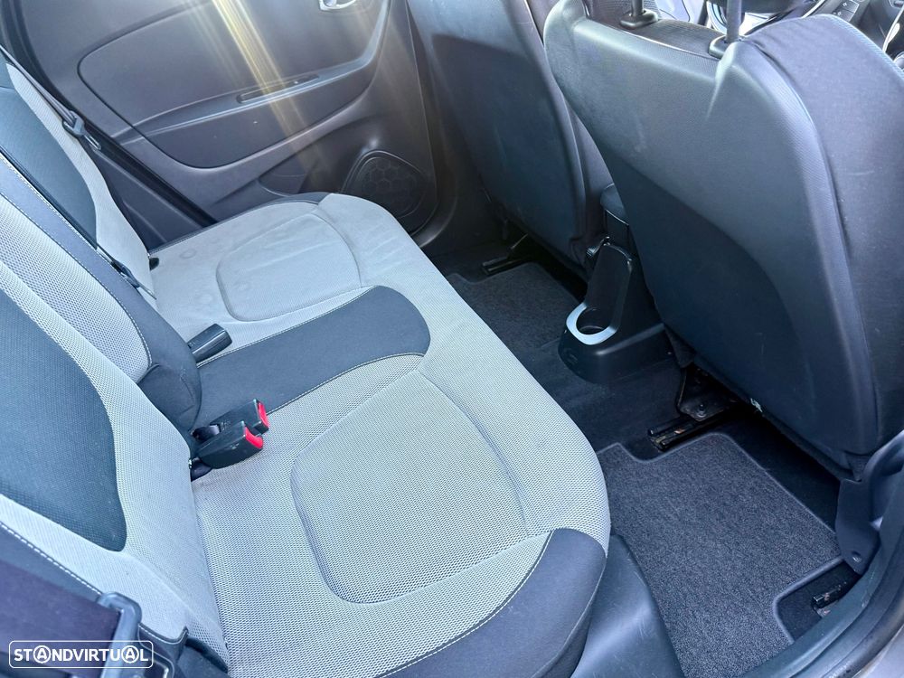 Renault Captur 1.5 dCi - 15